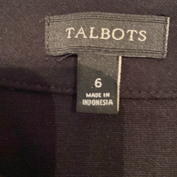 Black Ponte Knit Dress Long Sleeve Nearly New - Picture 3 of 5